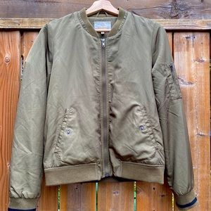 Kaki bomber